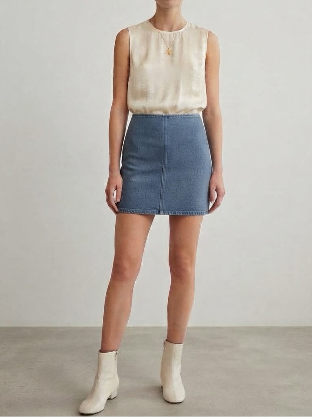 Wilfred| Aritzia| Denim A-line Mini Skirt Sz 0